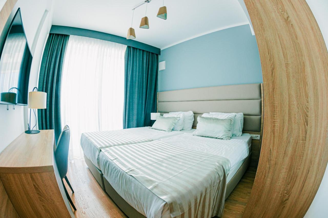 Kaneo Beach Hotel Новалья Экстерьер фото