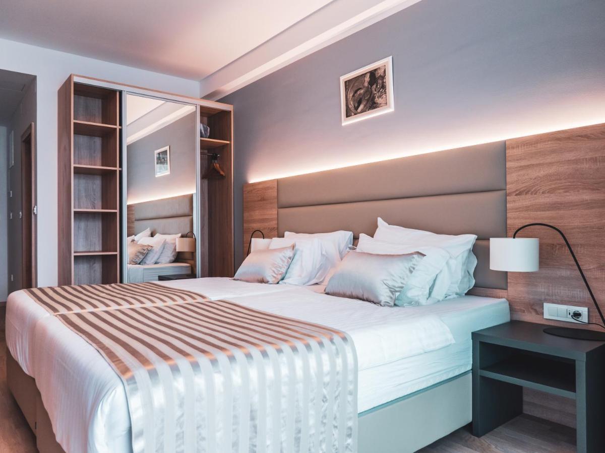 Kaneo Beach Hotel Новалья Экстерьер фото